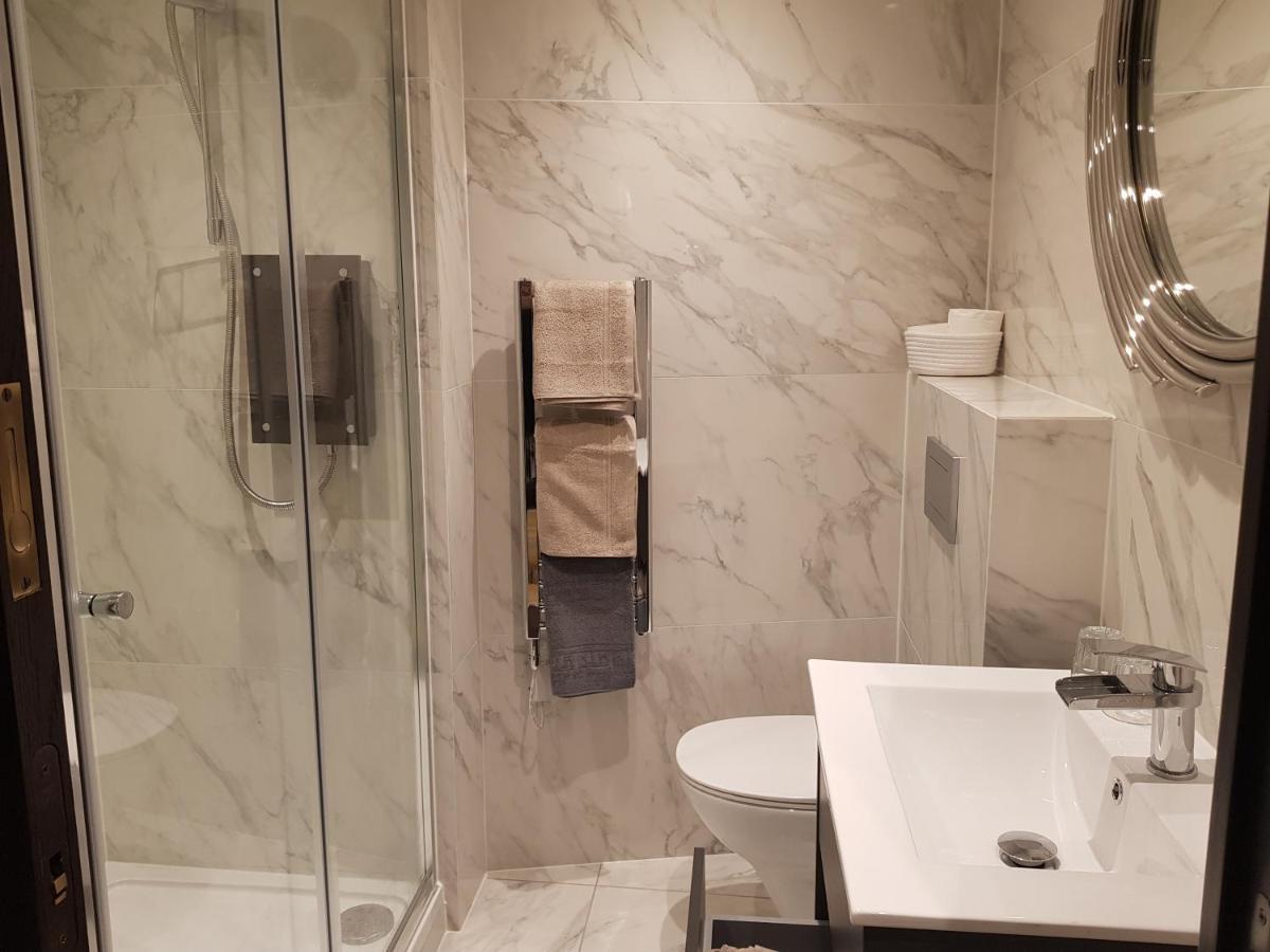 The Queens Head, Parkside Apartment 2 Burley in Wharfedale المظهر الخارجي الصورة